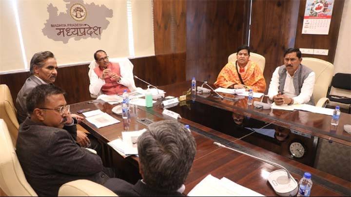आदि शंकराचार्य की प्रतिमा अगस्त 2023 तक स्थापित की जाए : मुख्यमंत्री श्री चौहान